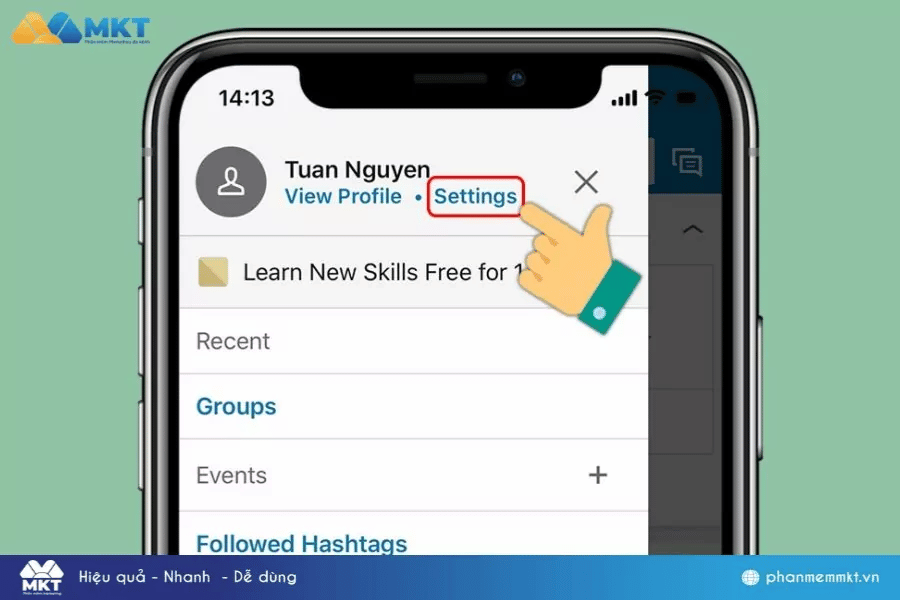Chọn Settings trong menu Cách xóa tài khoản LinkedIn vĩnh viễn trên điện thoại